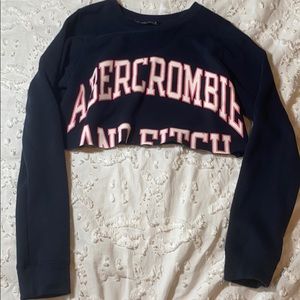 Cropped sweatshirt